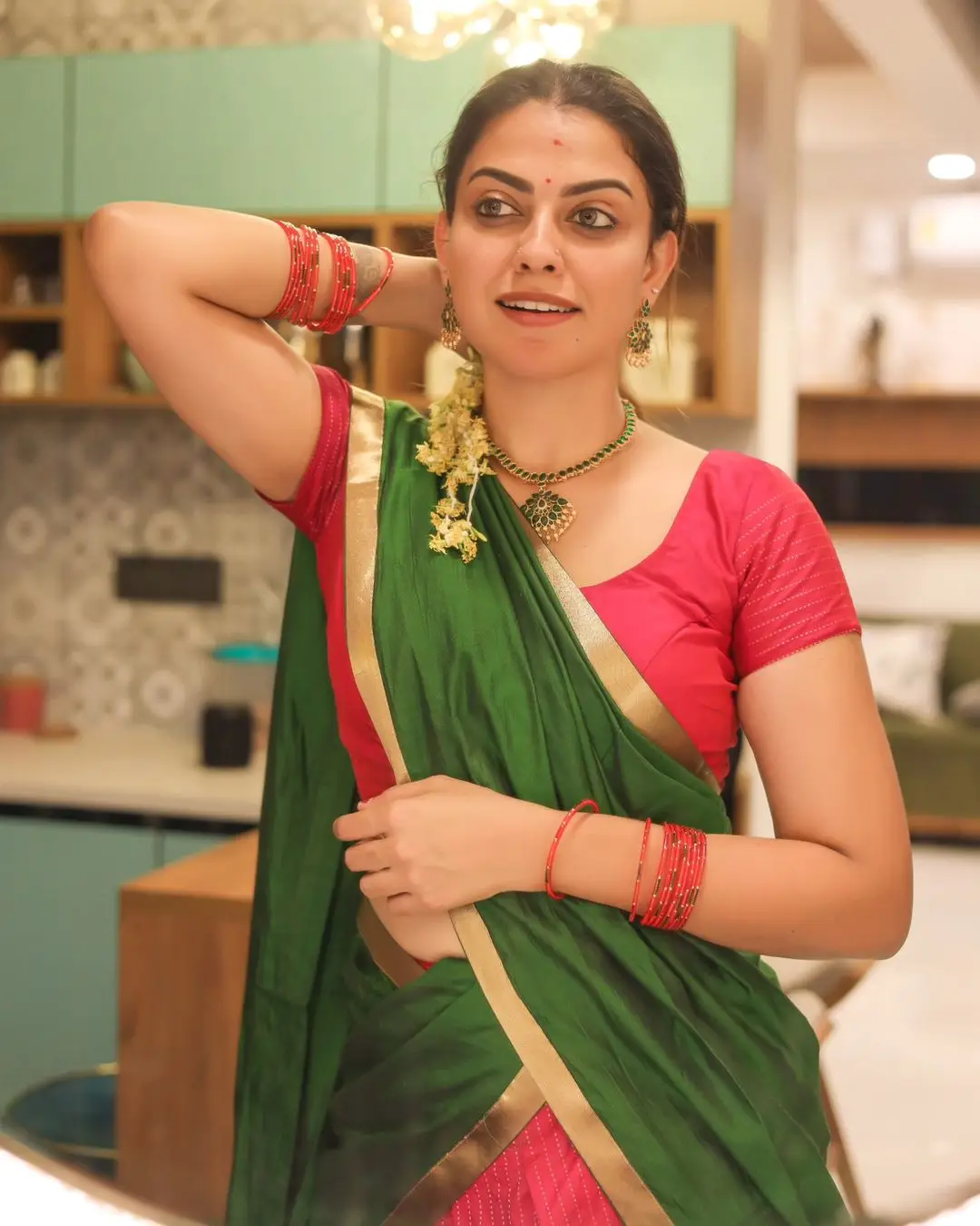 ANUSREE NAIR IN SOUTH INDIAN TRADITIONAL GREEN SAREE RED BLOUSE